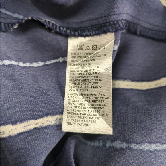 👯‍♀️Host Pick⚡️ H by Halston Pleated Surplice Top- Navy Shibori - Picture 9 of 9